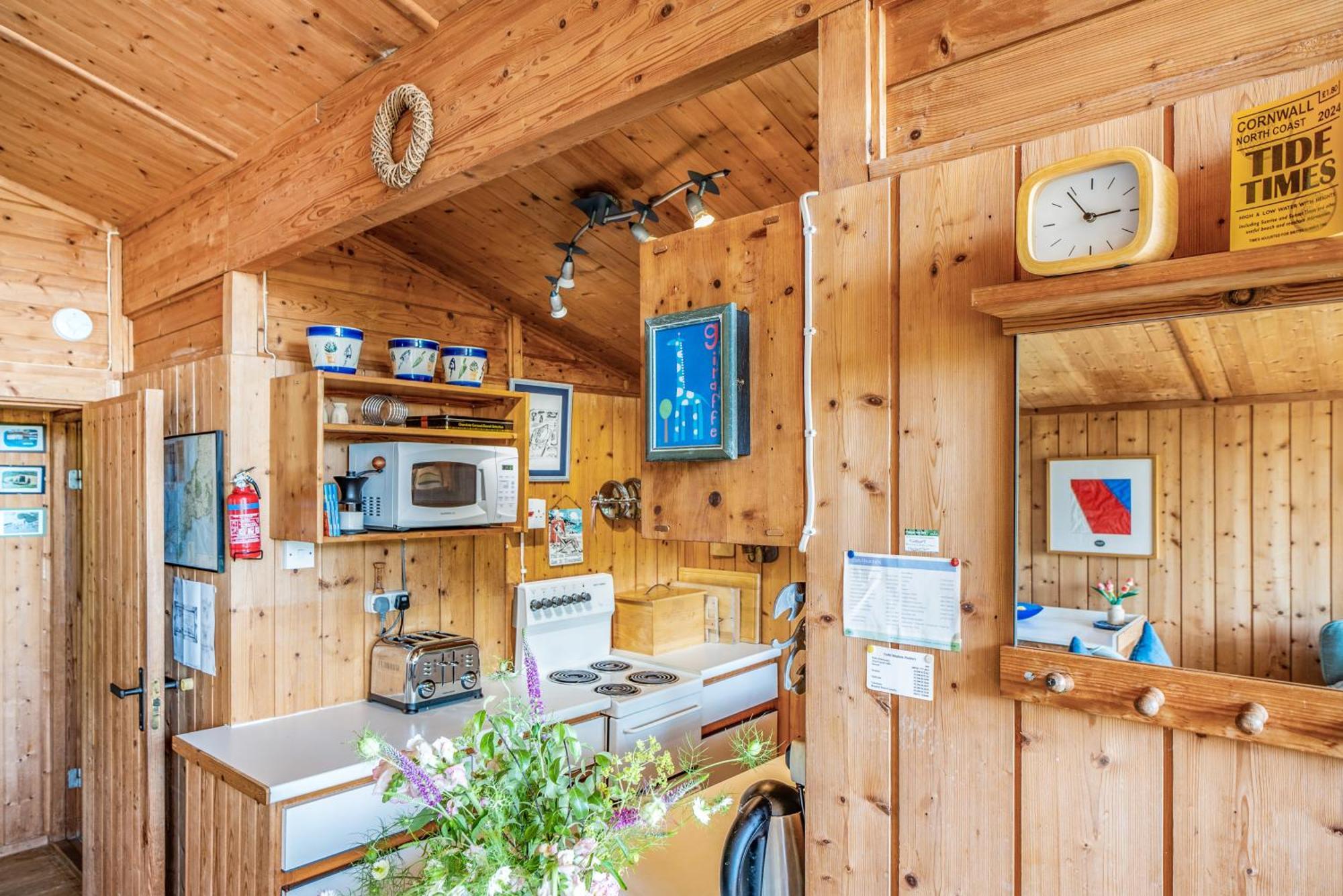 Scandinavian Style Lodge In Rock Wadebridge Exteriör bild
