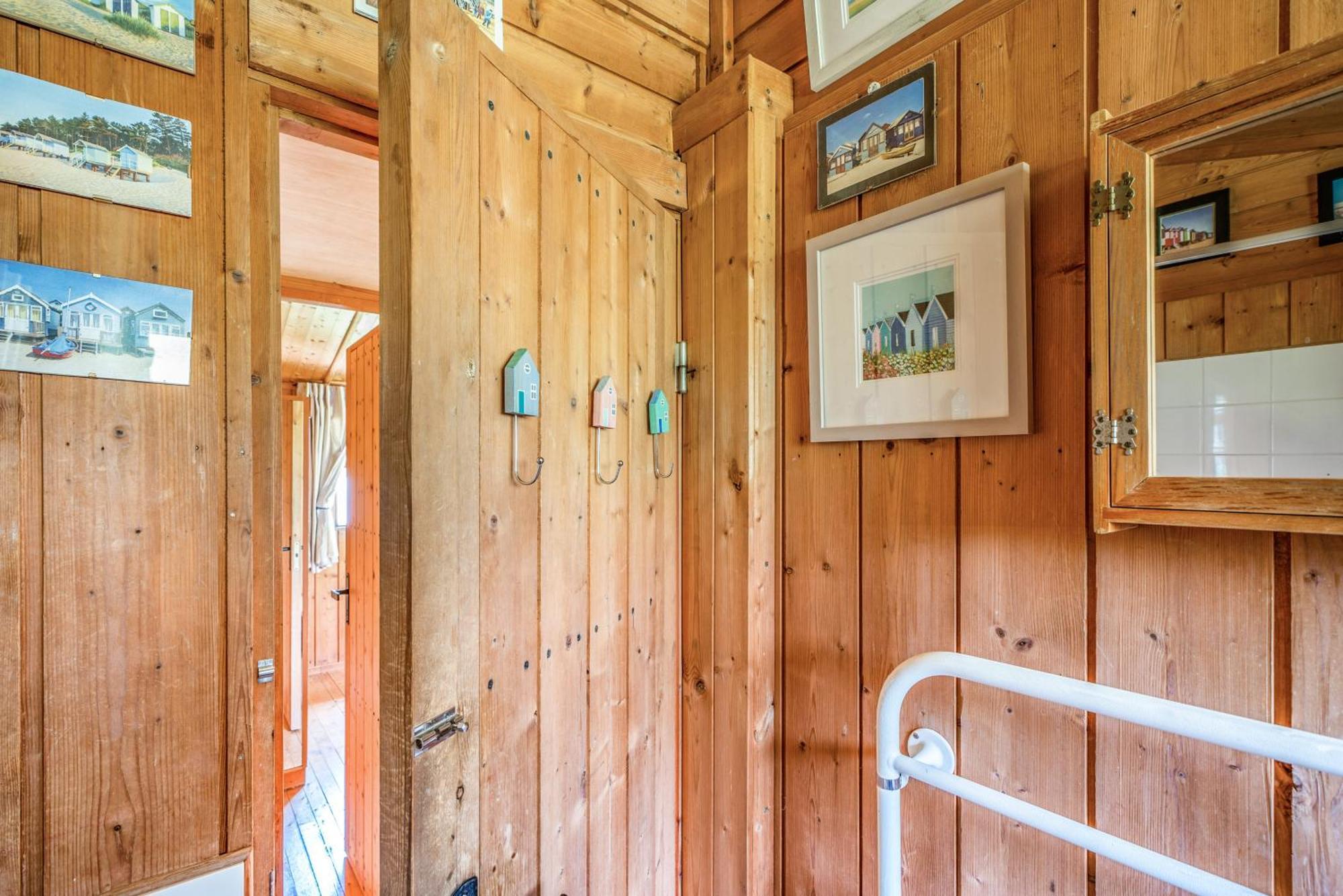 Scandinavian Style Lodge In Rock Wadebridge Exteriör bild