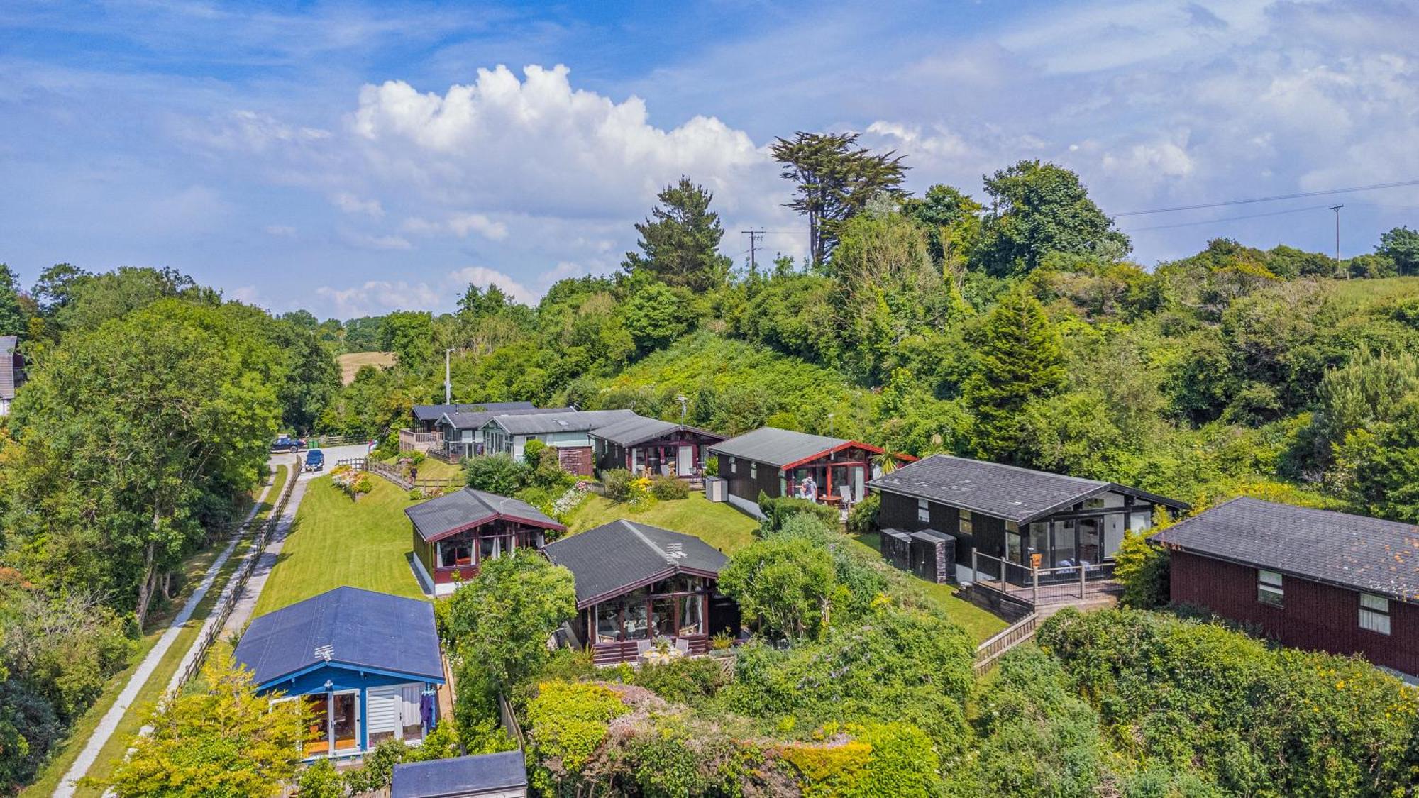 Scandinavian Style Lodge In Rock Wadebridge Exteriör bild