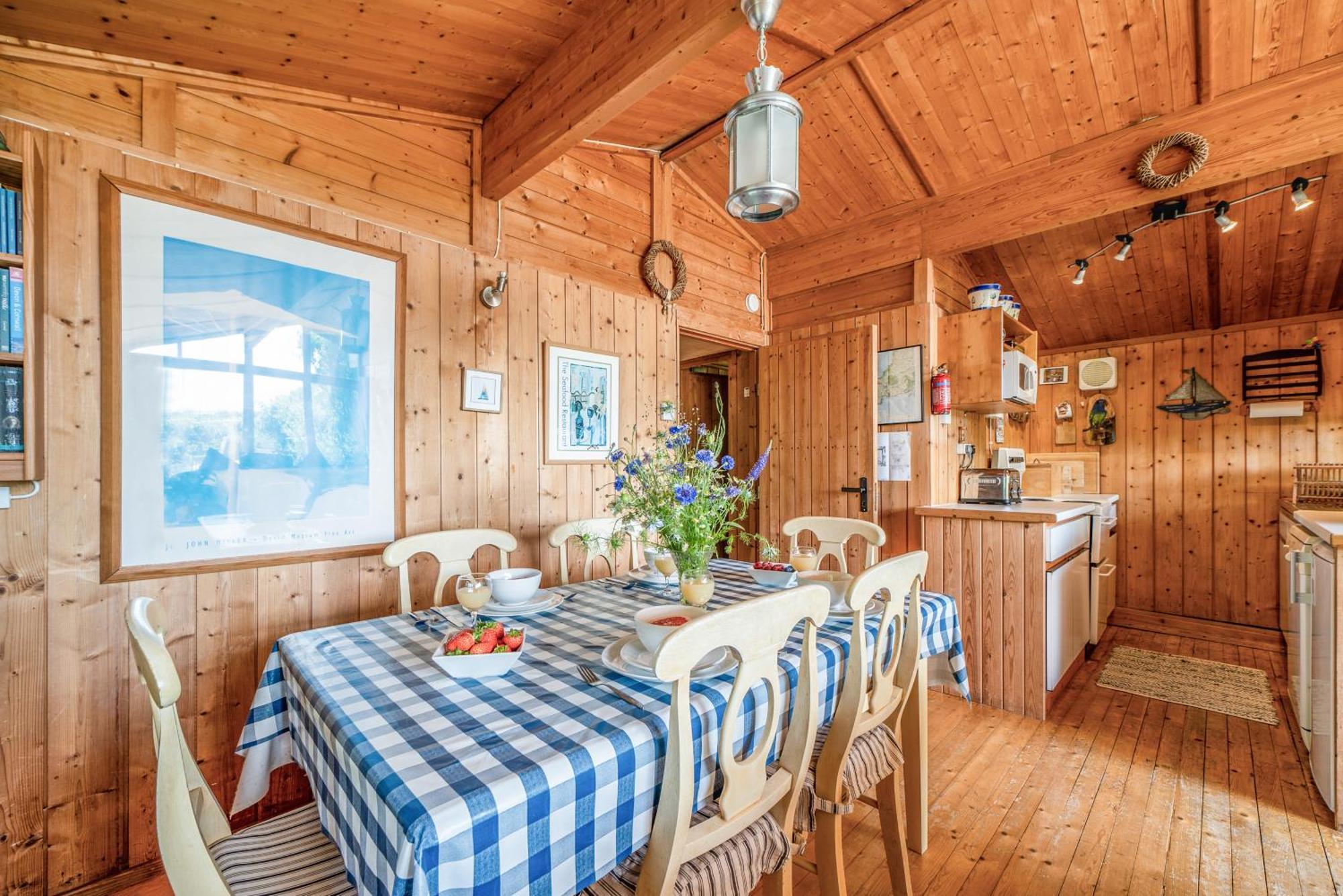 Scandinavian Style Lodge In Rock Wadebridge Exteriör bild